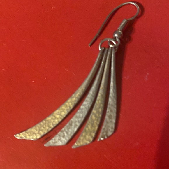 Vintage 2 tone earrings - Picture 3 of 3